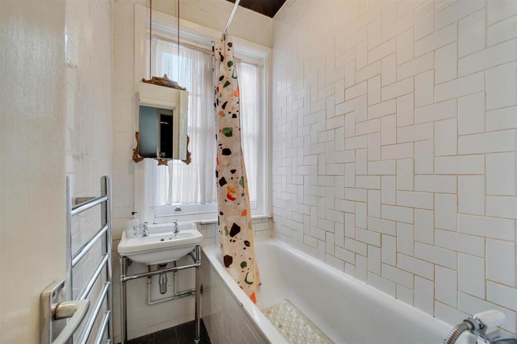 Property image 3 of 16