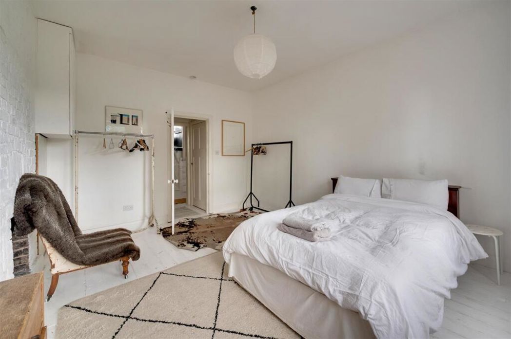 Property image 7 of 16