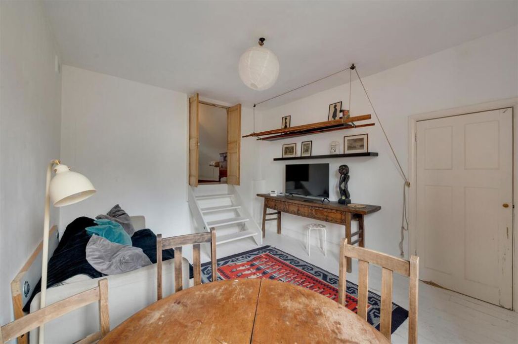 Property image 10 of 16