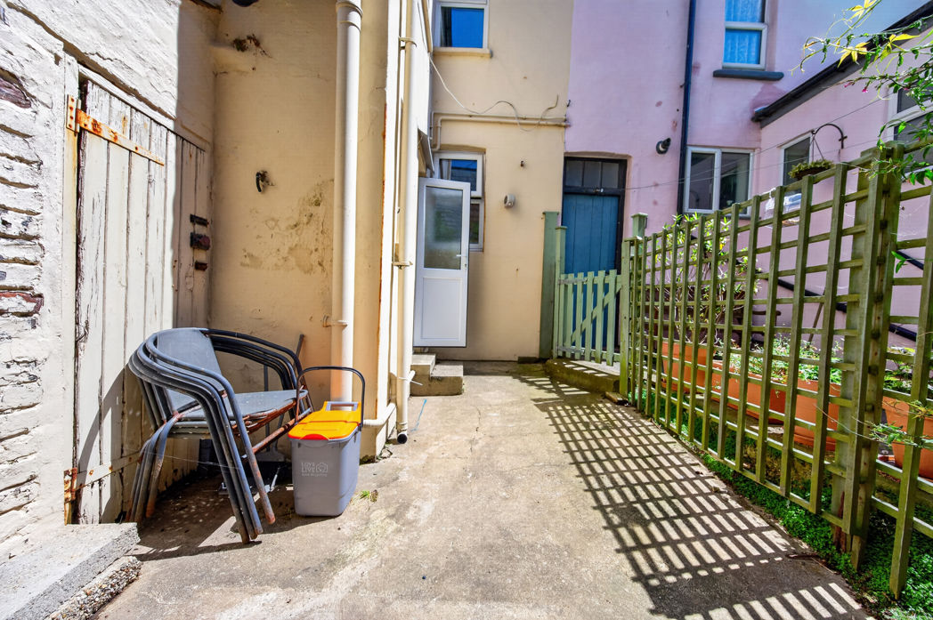 Property image 16 of 19