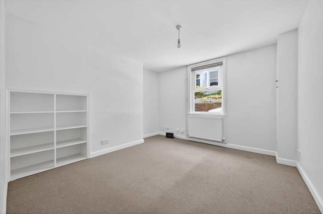 Property image 6 of 19