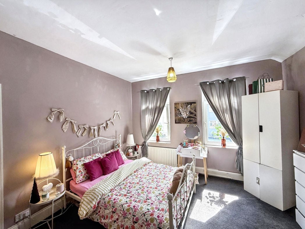 Property image 11 of 14