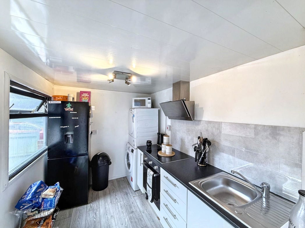 Property image 5 of 14
