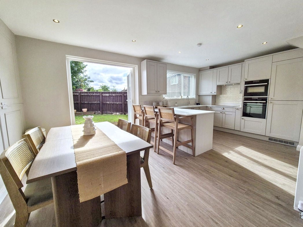Property image 3 of 28