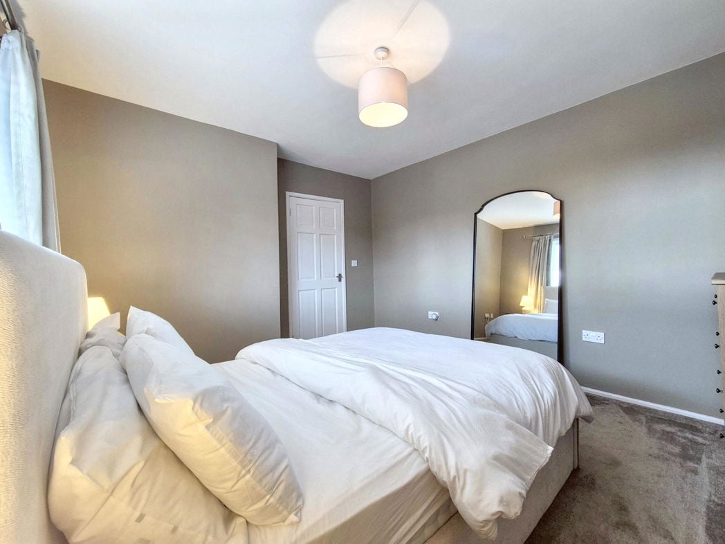 Property image 16 of 28