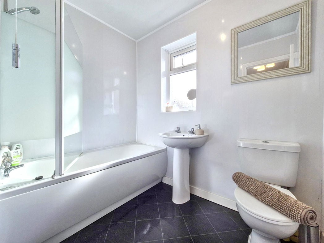 Property image 21 of 28