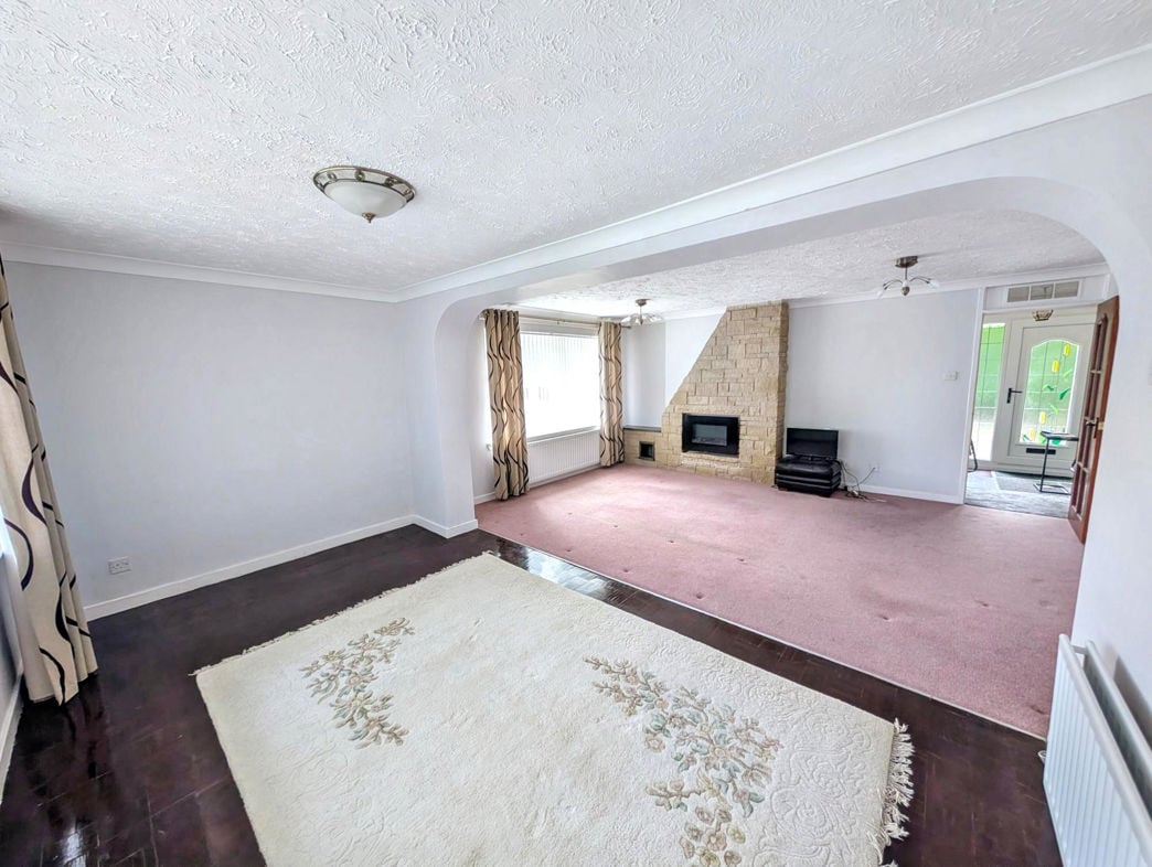 Property image 4 of 15