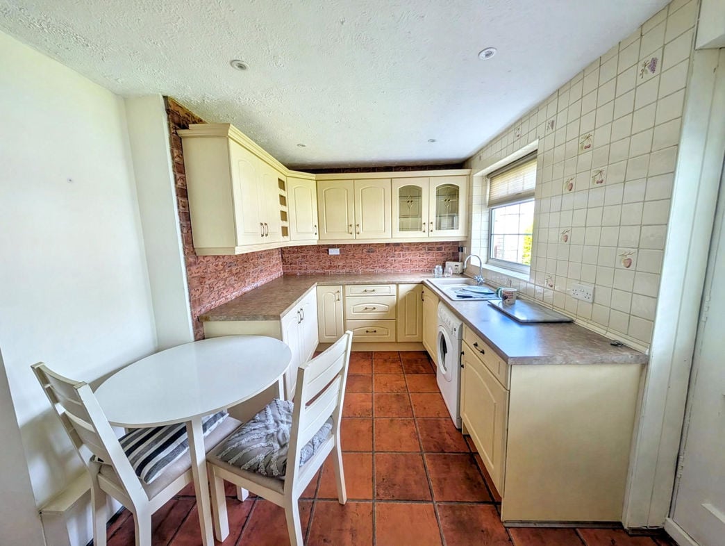 Property image 5 of 15