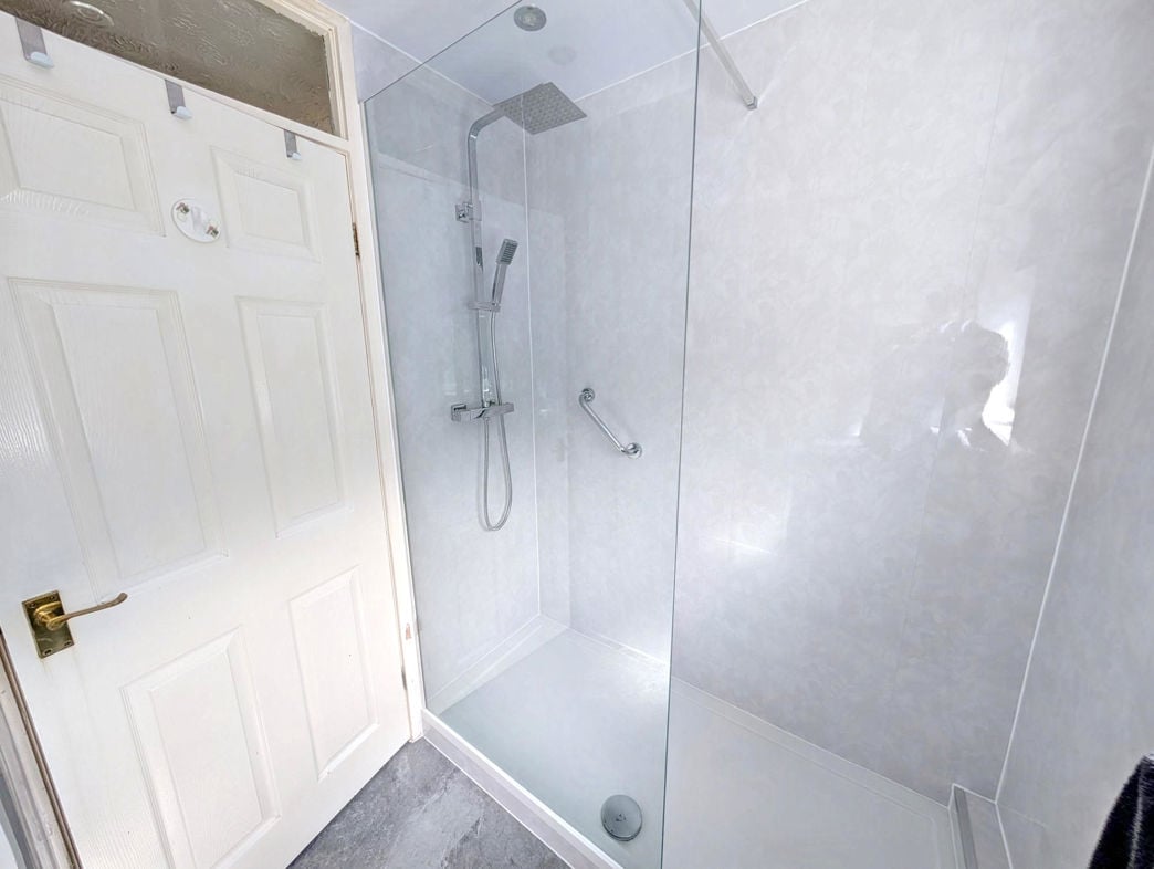 Property image 10 of 15