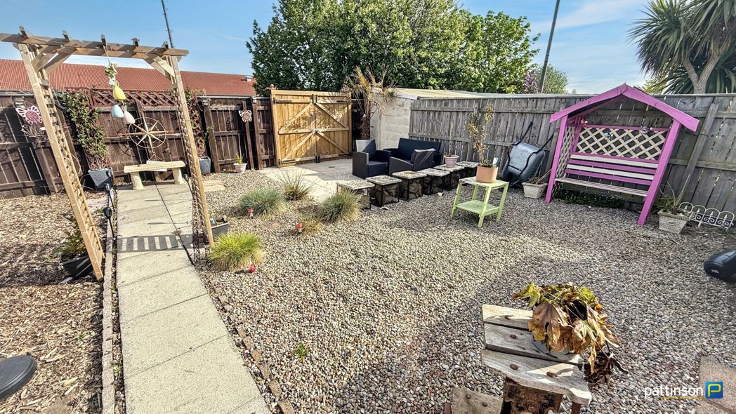 Property image 33 of 42