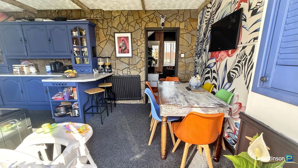 Property image 16 of 42