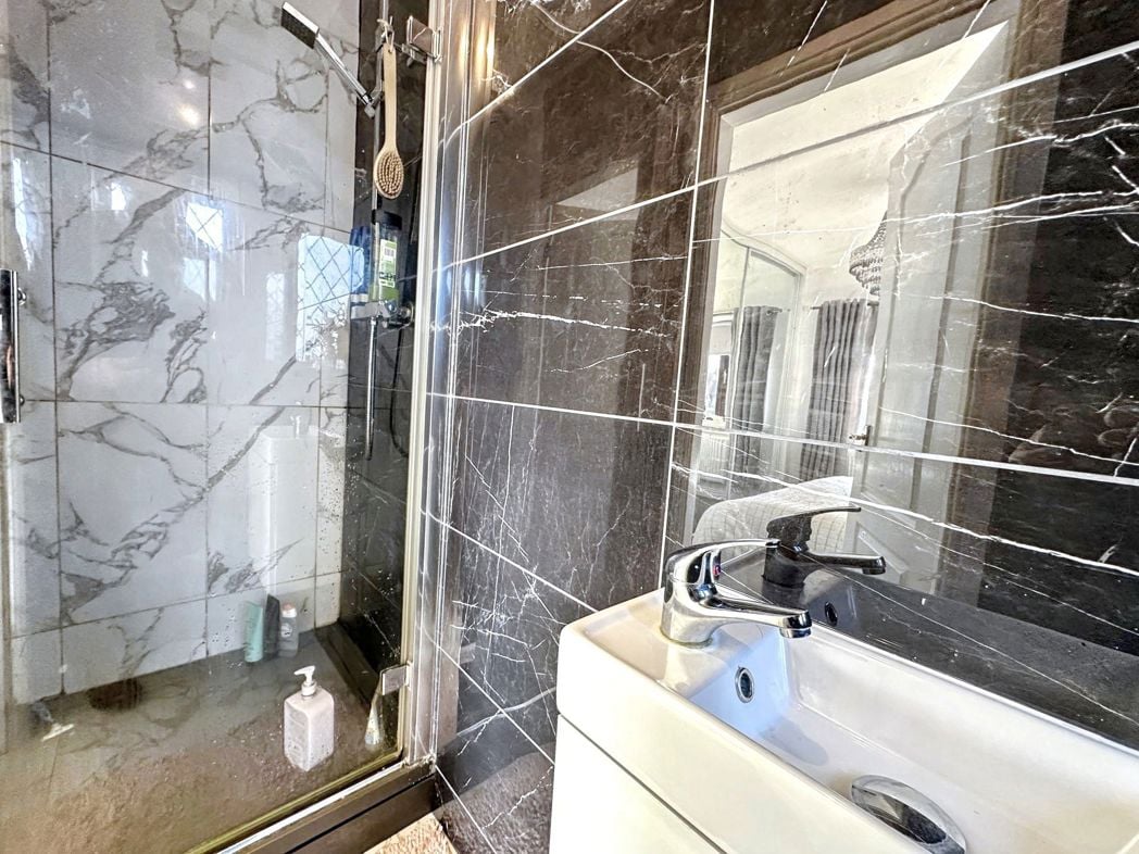 Property image 22 of 32