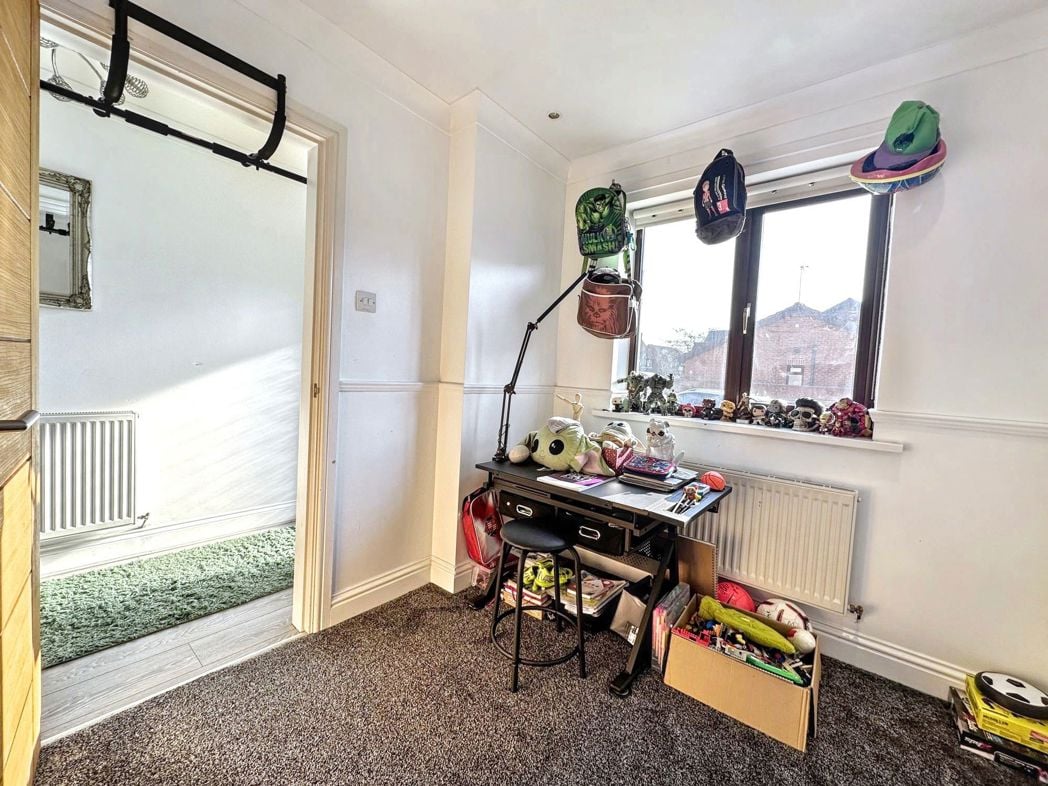 Property image 17 of 32