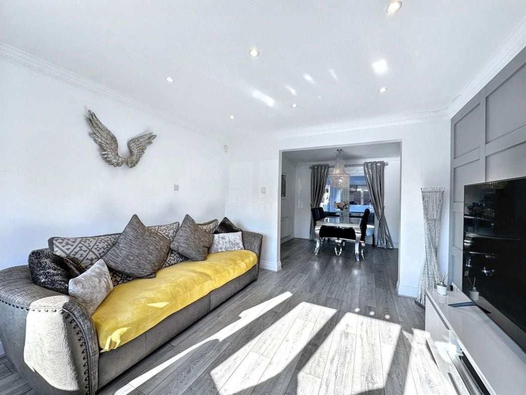 Property image 7 of 32