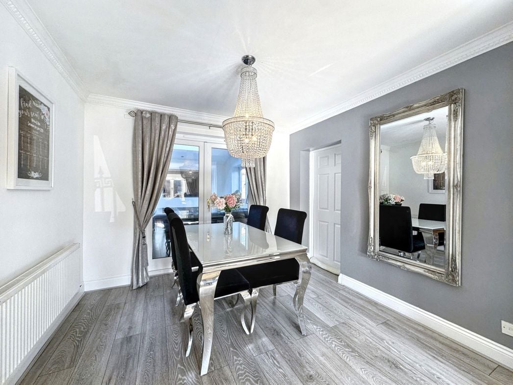 Property image 14 of 32