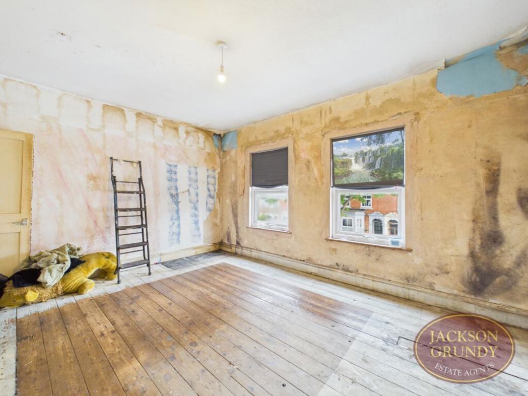 Property image 5 of 15