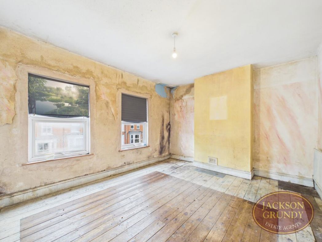 Property image 10 of 15