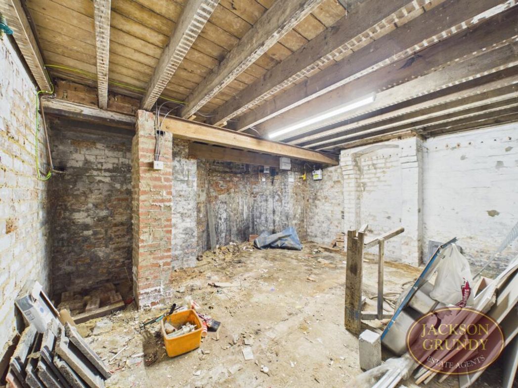 Property image 11 of 15