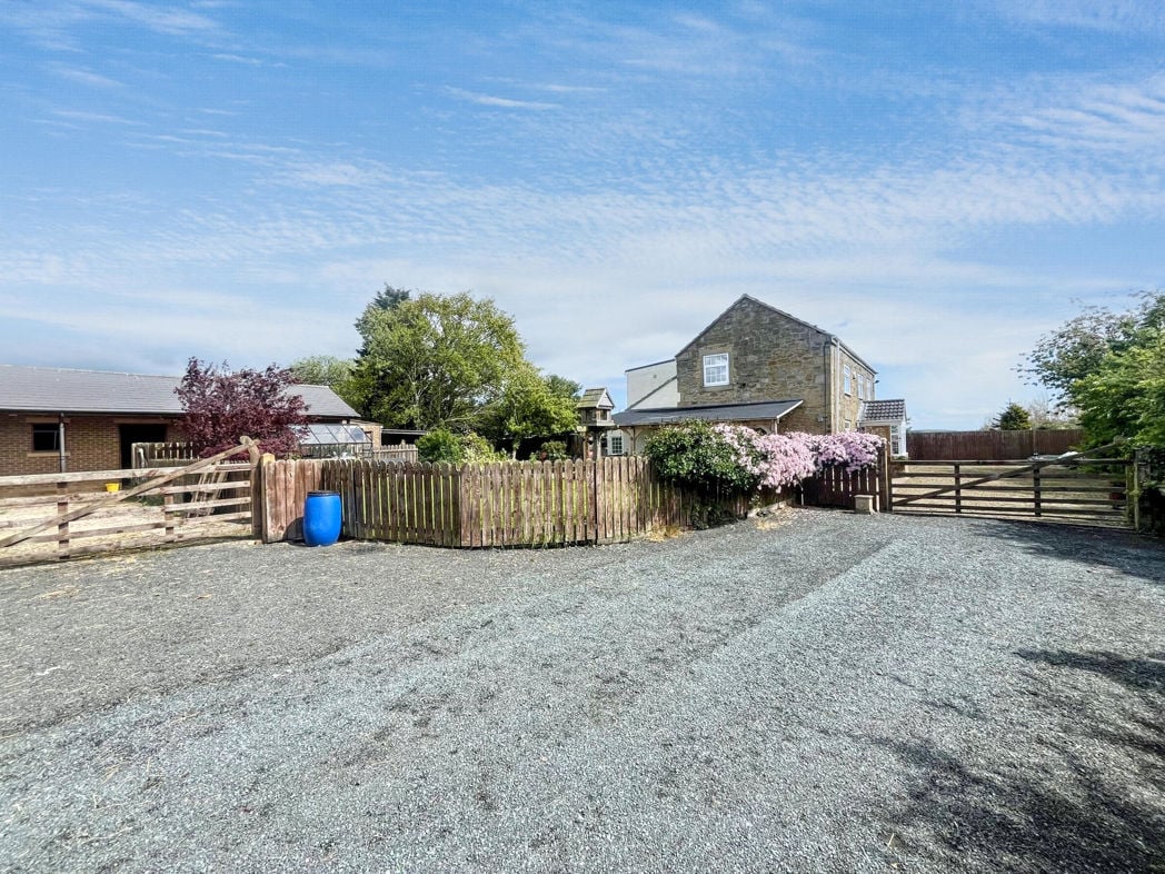 Property image 4 of 24