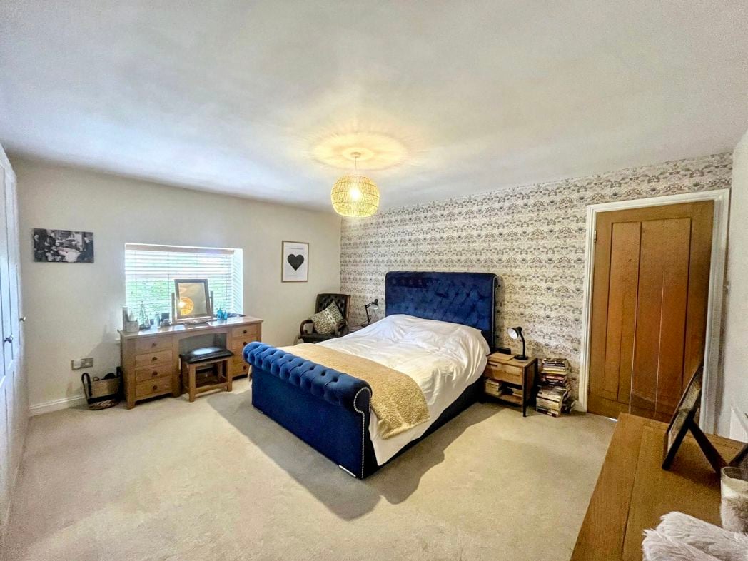 Property image 13 of 24