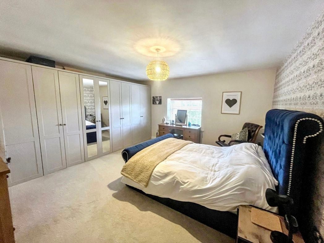 Property image 14 of 24