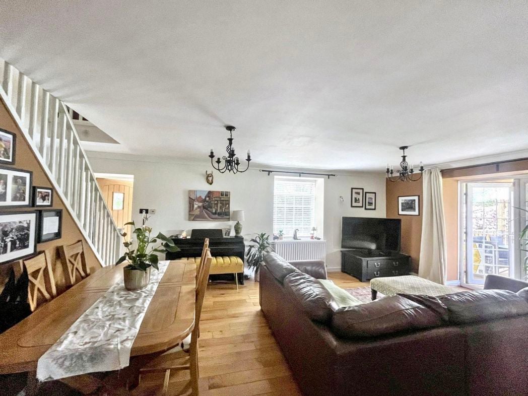 Property image 18 of 24
