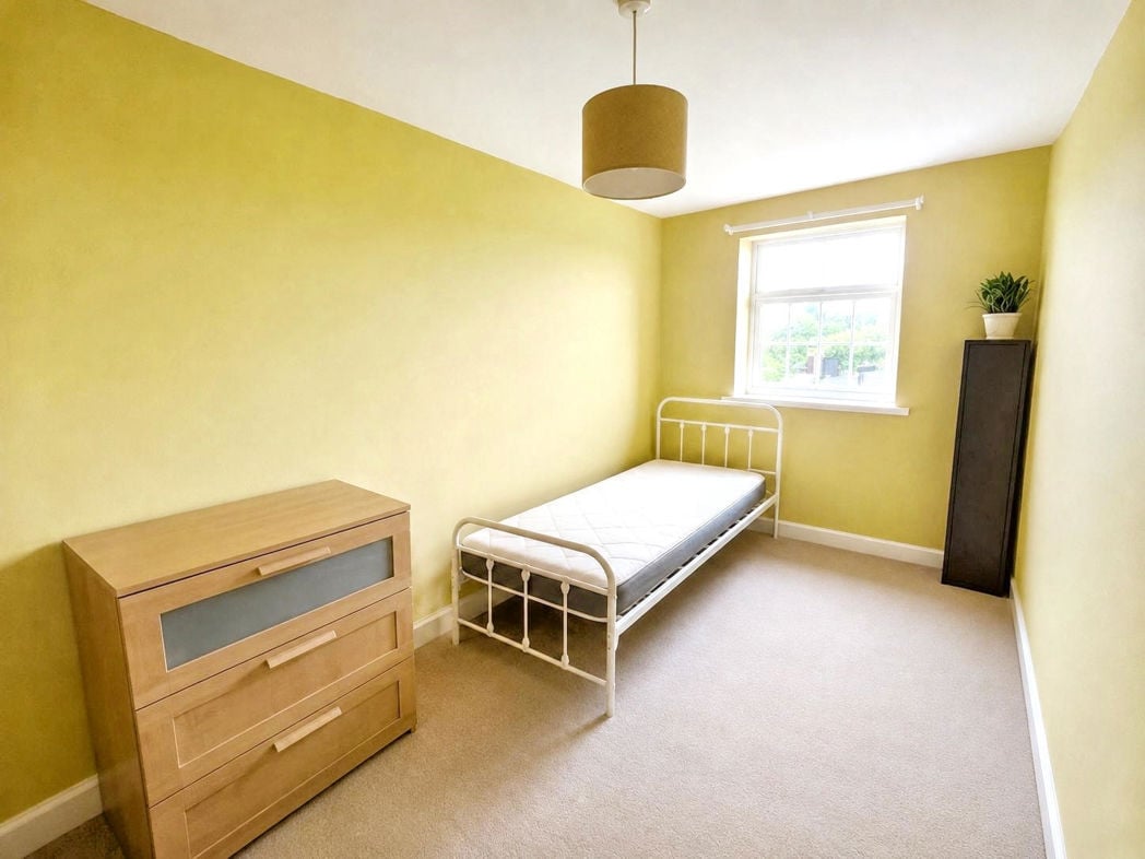 Property image 8 of 24