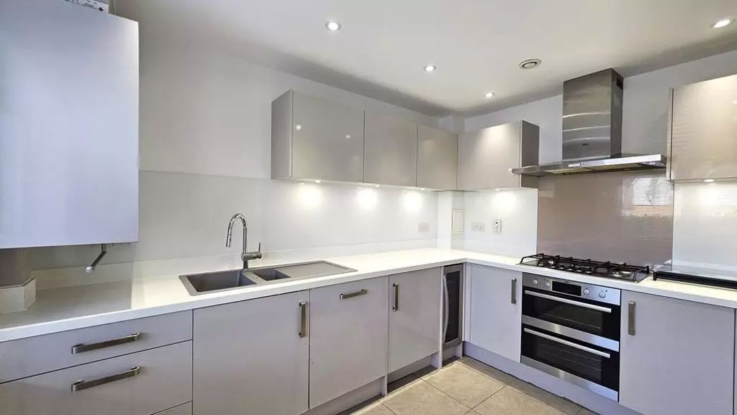 Property image 5 of 24