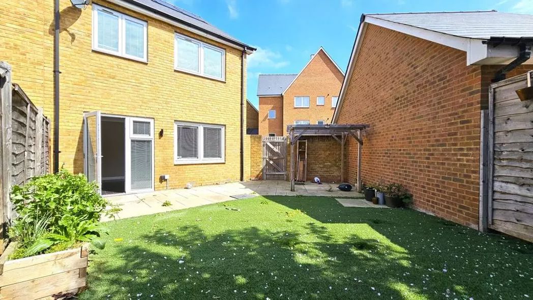 Property image 12 of 24