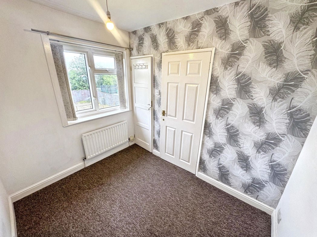 Property image 8 of 11
