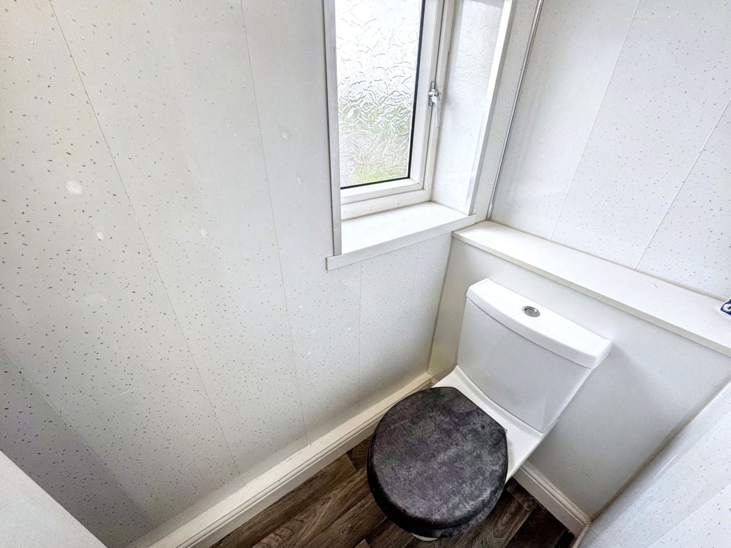 Property image 10 of 11
