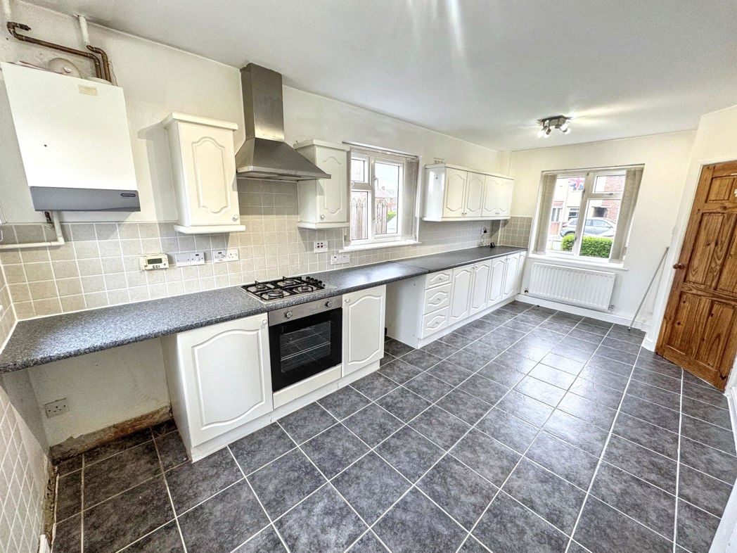 Property image 4 of 11