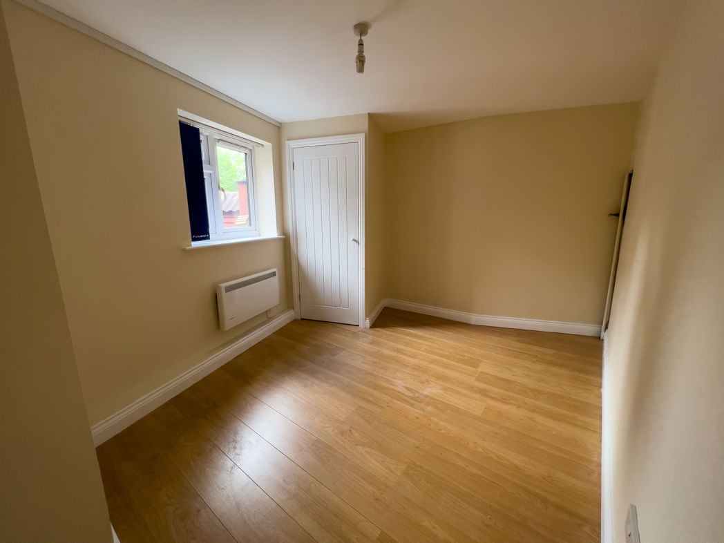 Property image 10 of 23