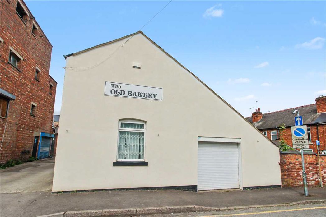 Property image 1 of 18