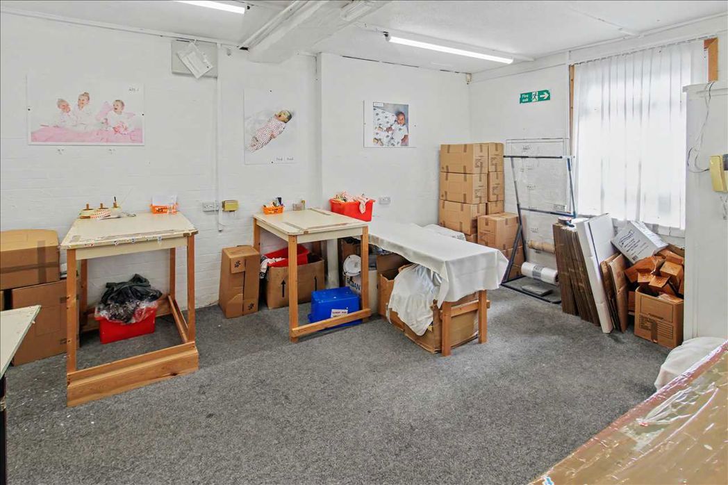 Property image 3 of 18