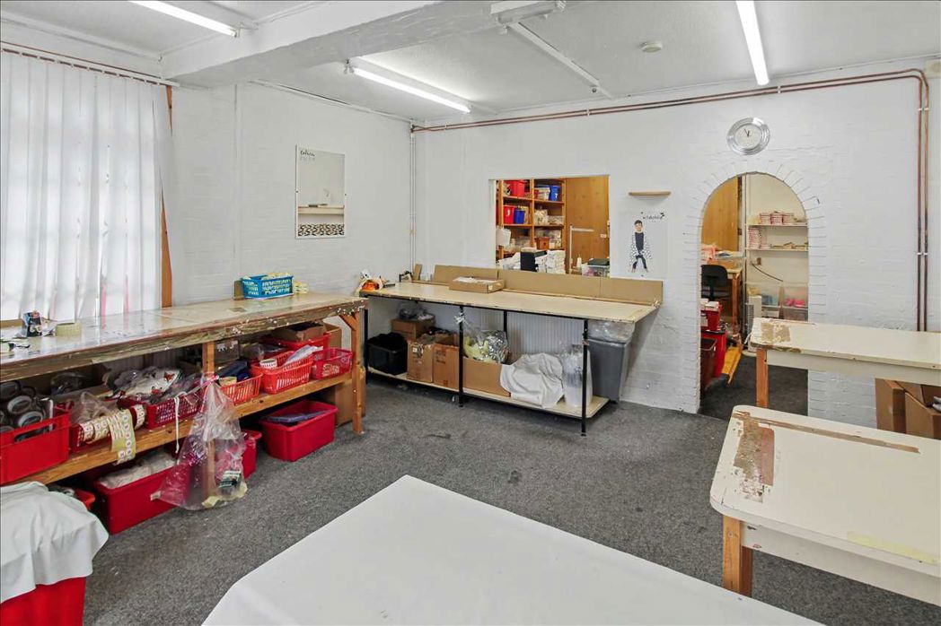 Property image 4 of 18