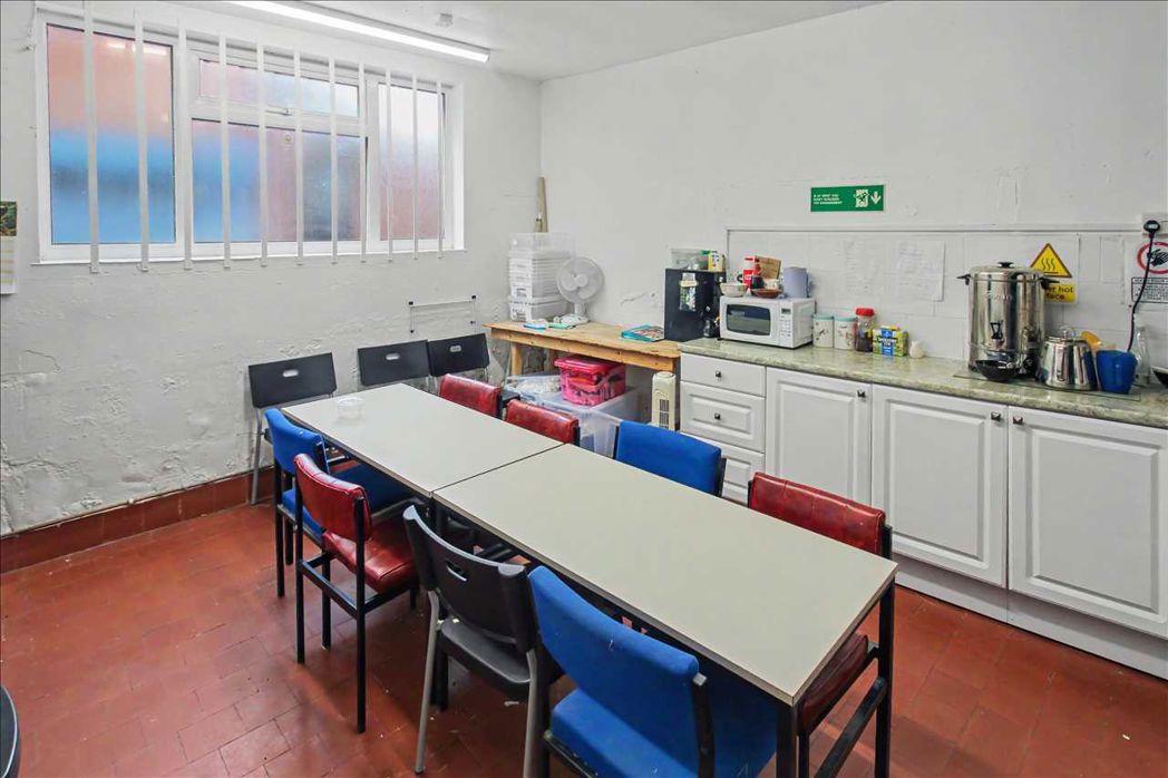 Property image 11 of 18