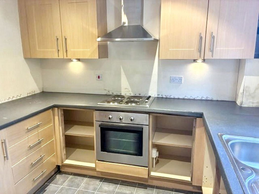 Property image 2 of 12