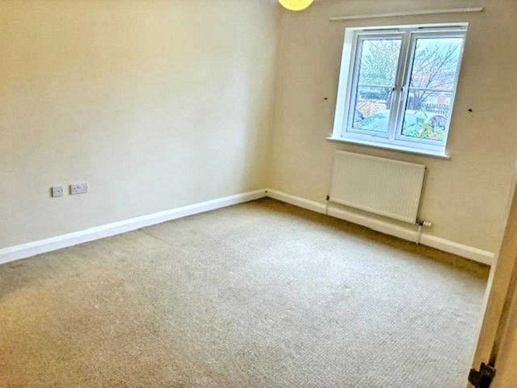 Property image 10 of 12