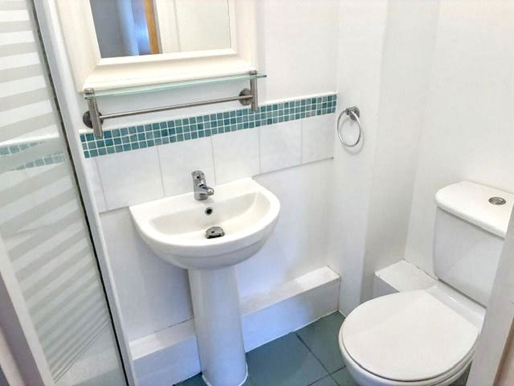 Property image 11 of 12