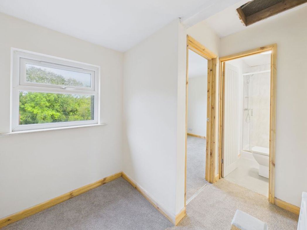 Property image 7 of 15