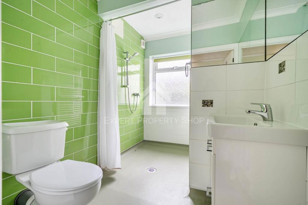 Property image 7 of 8