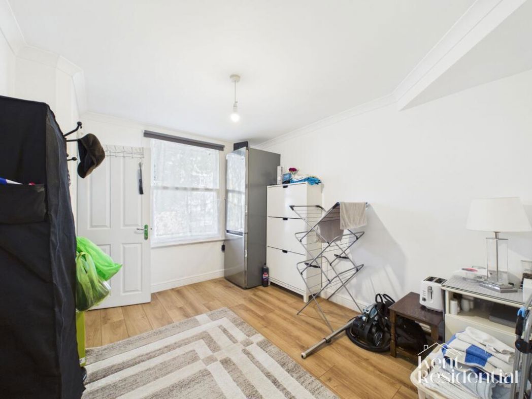 Property image 5 of 11