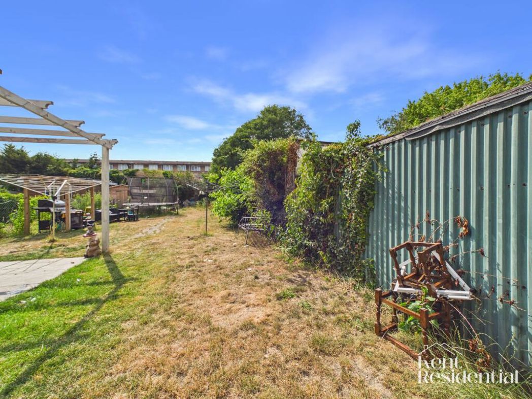 Property image 10 of 11