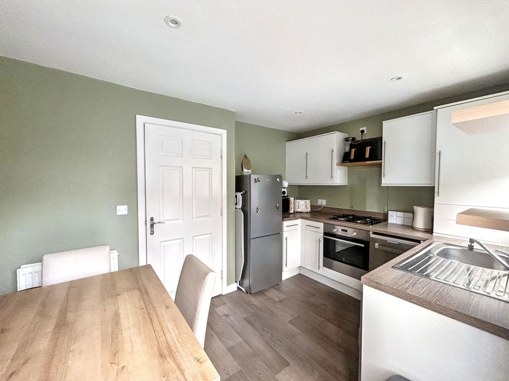 Property image 3 of 19