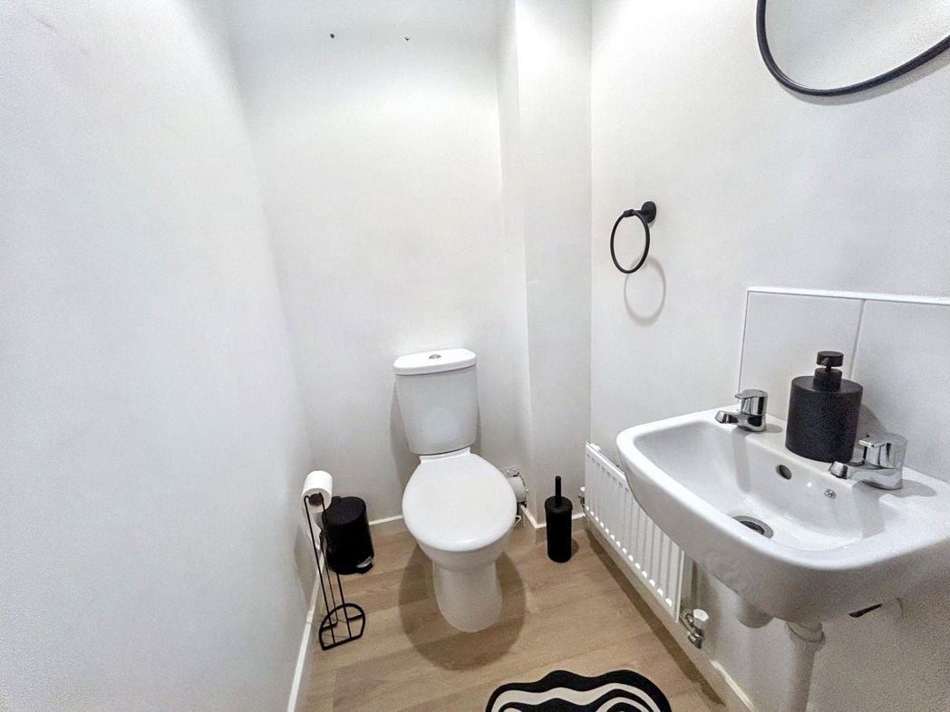 Property image 6 of 19