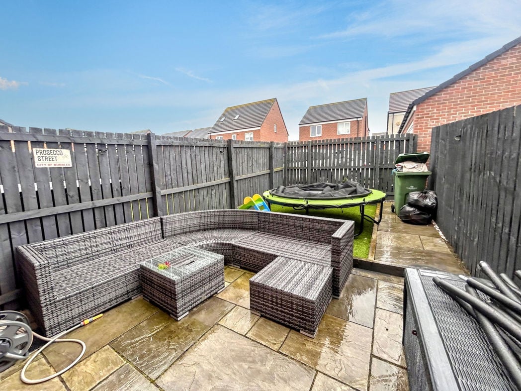 Property image 8 of 19