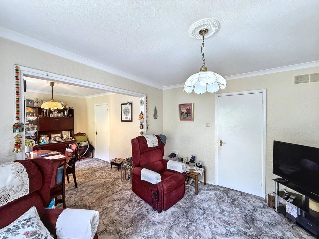 Property image 3 of 18