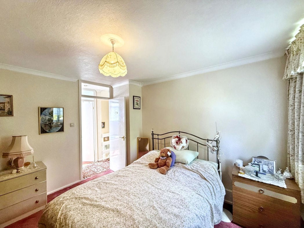 Property image 11 of 18