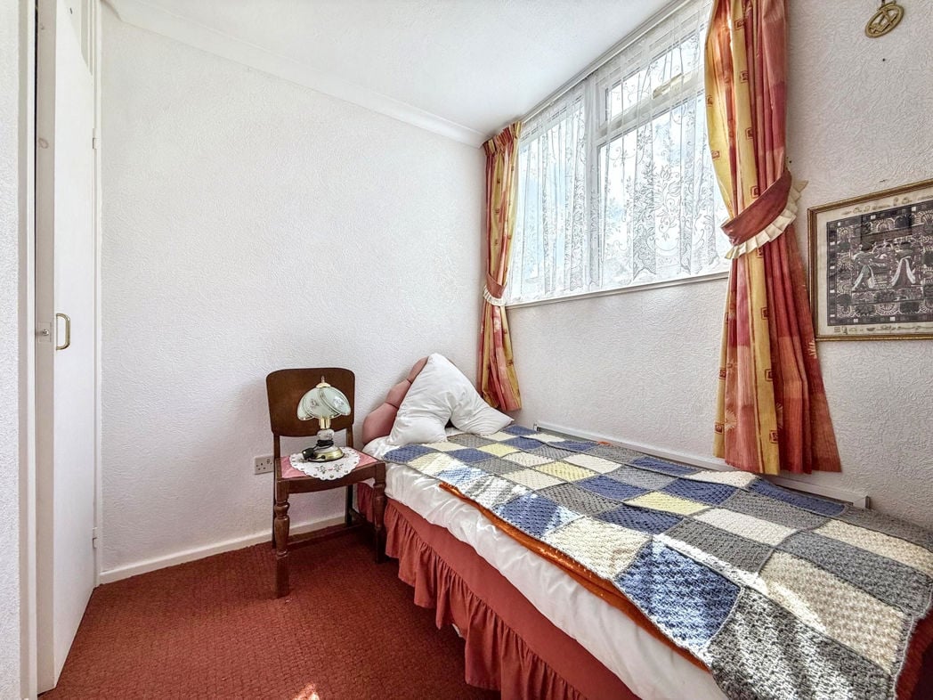 Property image 12 of 18